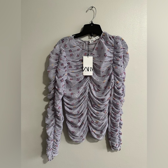 Zara brand new wrinkled top - Picture 1 of 3